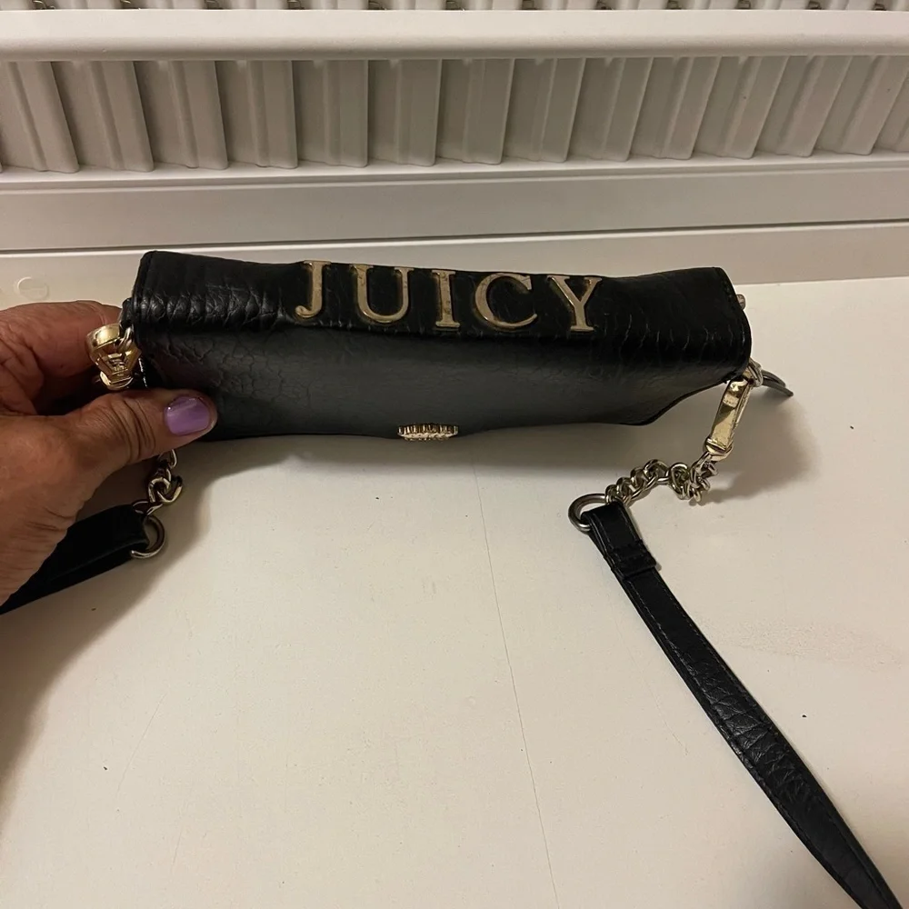 JUICY COUTURE • WALLETS AND CARDHOLDERS. Beautiful wallet with big logo in top